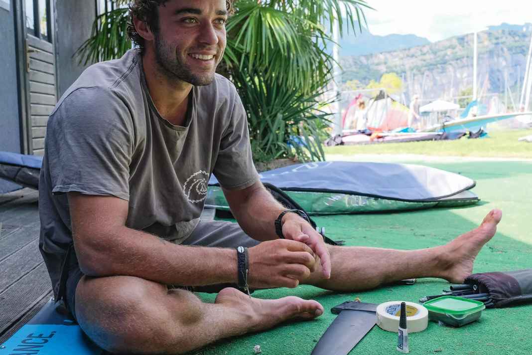 So reparierst Du Deine Carbon-Finne