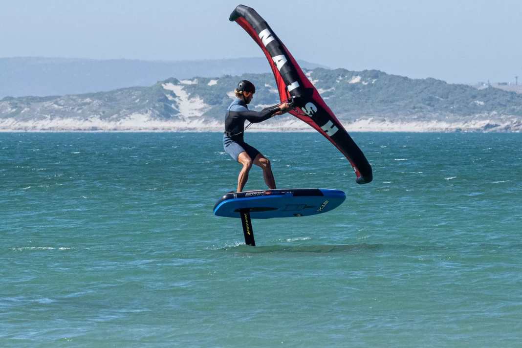 STX IFoil - the crossover board for kids and wing beginners in the test