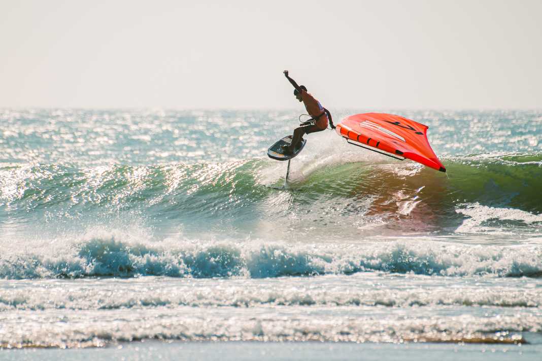 Moreno and Berzolla win in wave riding