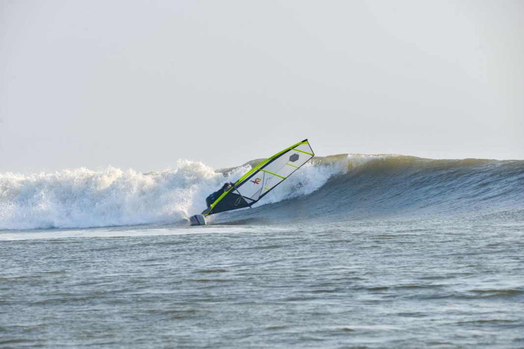 Camille Juban & Maria Andres win in Peru