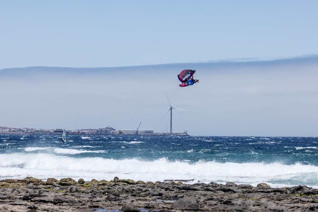 No slalom this year, but a full programme of waves - who are the favourites?