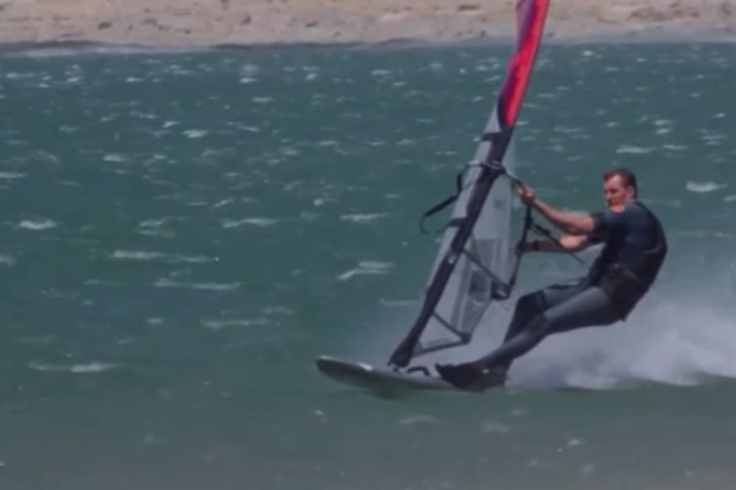 Die ersten Runs auf dem Kanal - Vincent Valkenaers vorne