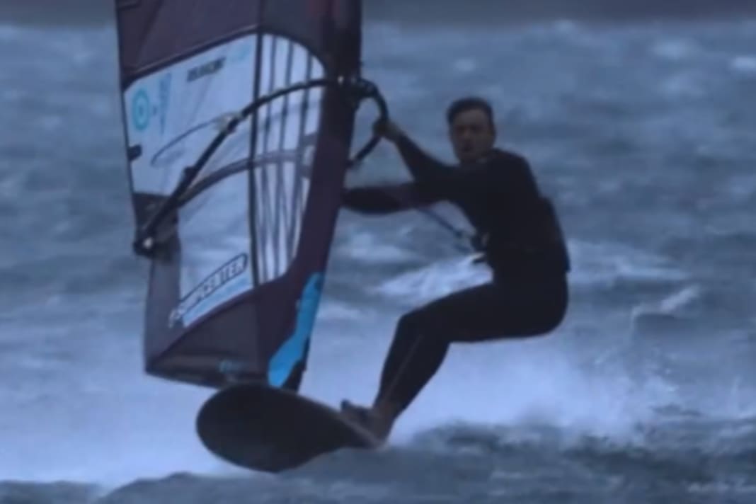 Nico Prien surft Sturm “Benjamin”