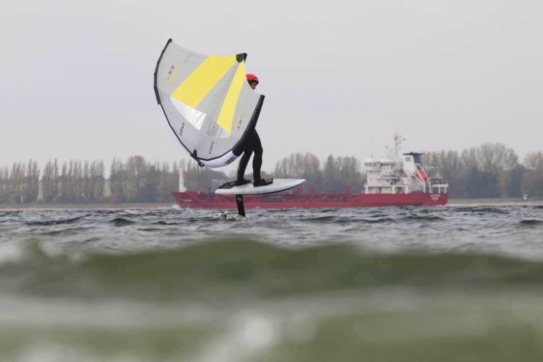 Crisp ride feel, top control - test of the Vayu Aura 4