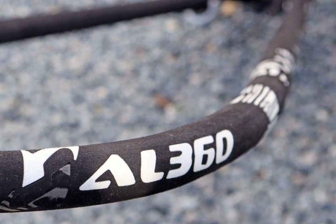 AL 360 aluminium mono fork in a practical check
