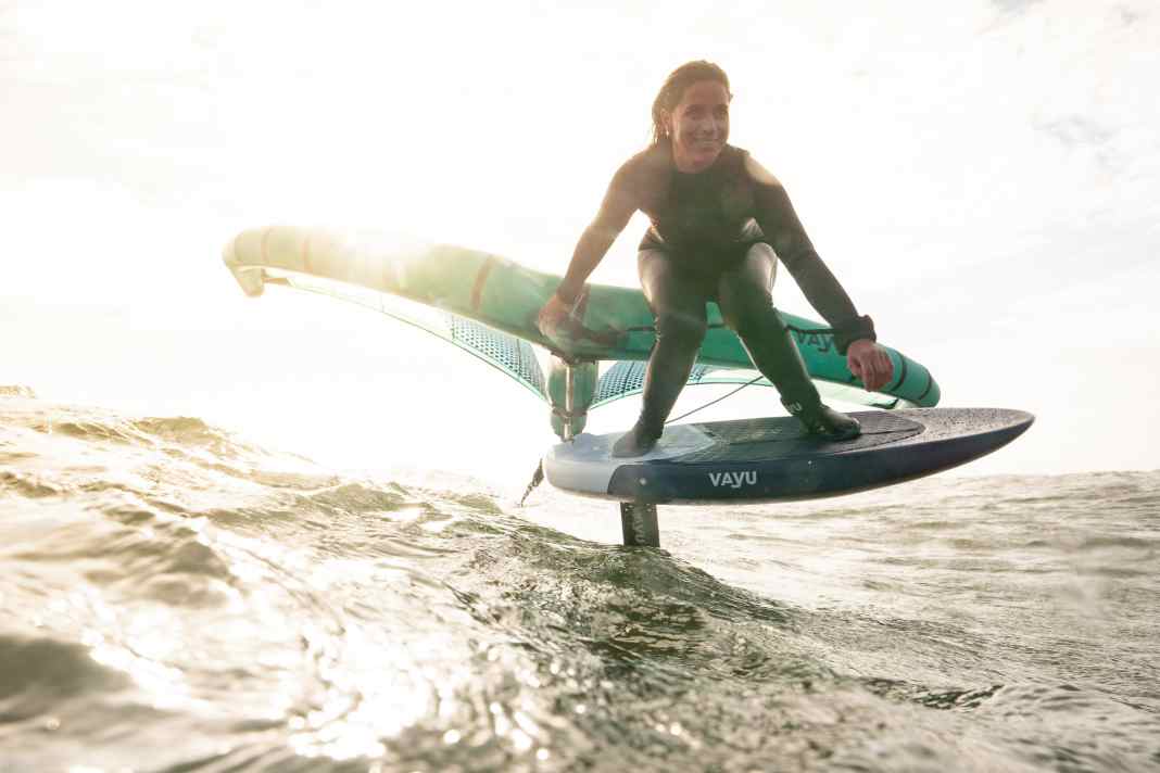 So lernst du das Wingsurfen in der Welle – Pumpen und Wing “off” stellen