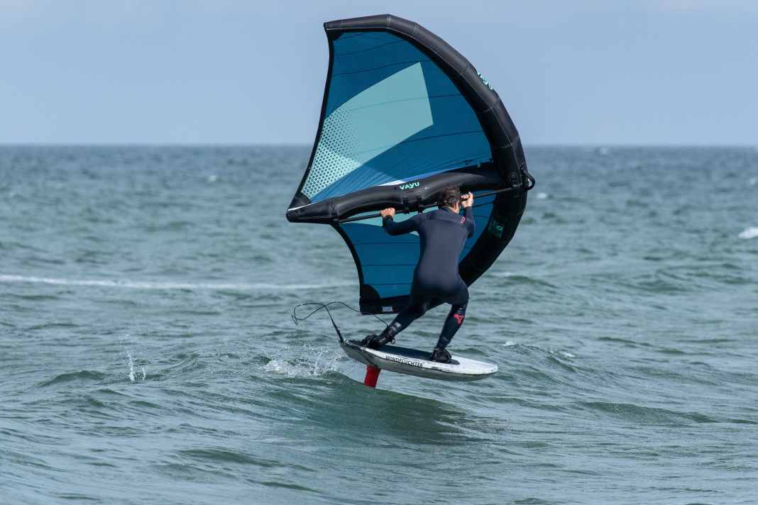 Wingsurfen lernen in der Welle - so gelingt das Wellenqueren