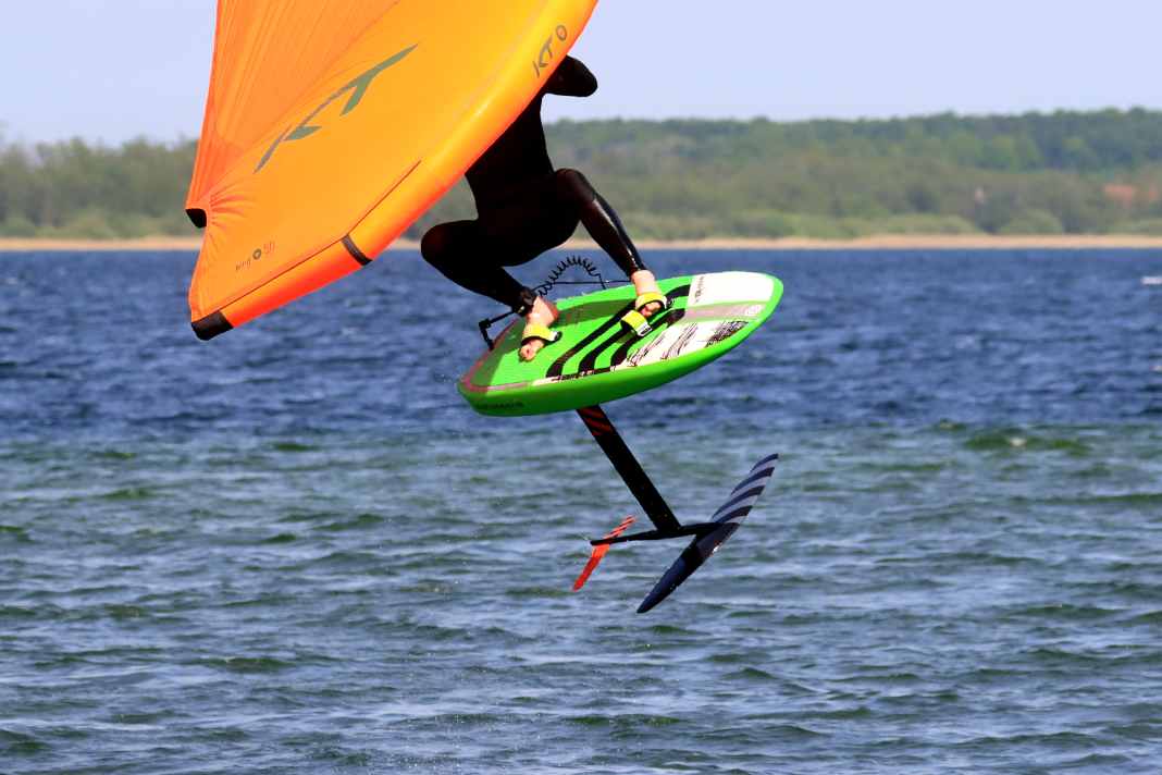 The I-99 Winger Ride Wingfoilboard in test
