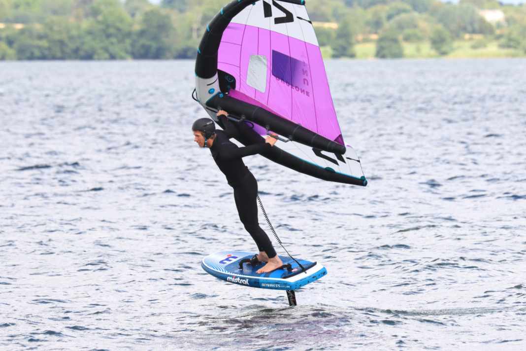 Mistral Skywave - Easy-going wingboard for intermediates and freeriders