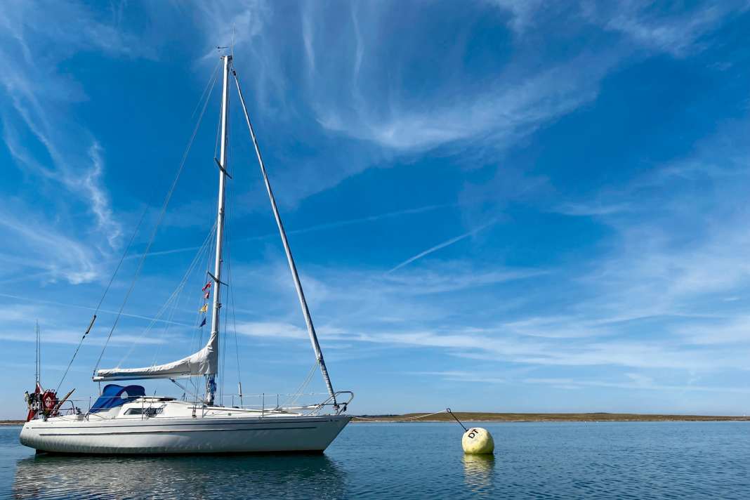 La bouée de dégagement a dérivé de nuit avec le Hallberg-Rassy 26
