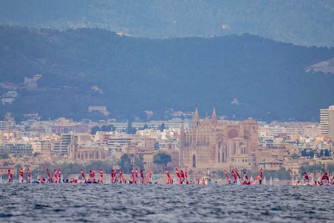 La regata di Maiorca è una calamita - Coppa del Mondo con una flotta record