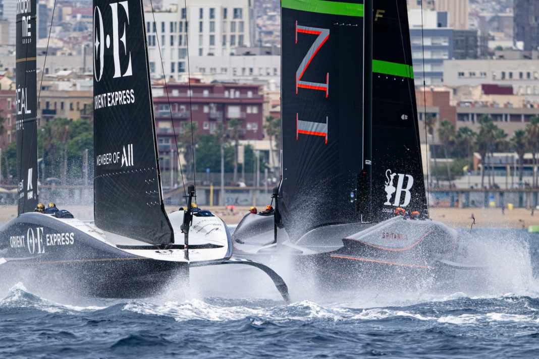 "Luna Rossa" fonce, "Britannia" bat "Orient Express" en duel