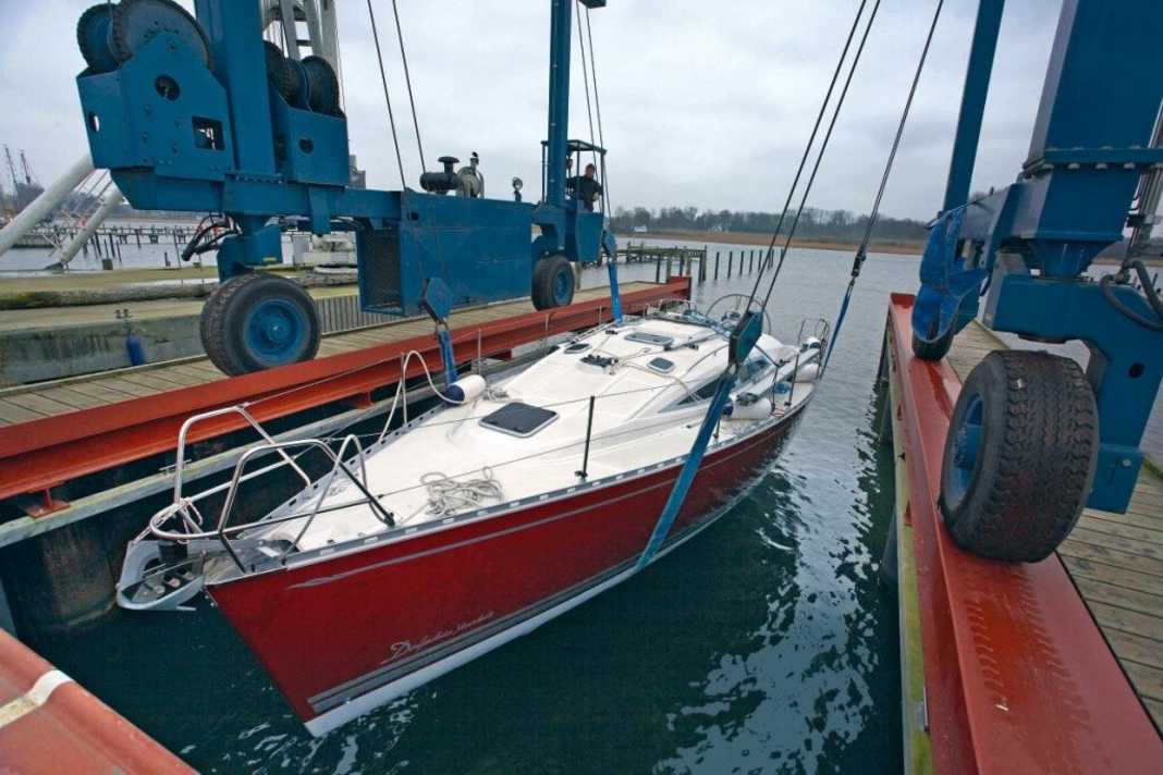 Keep an eye out when uncraning!