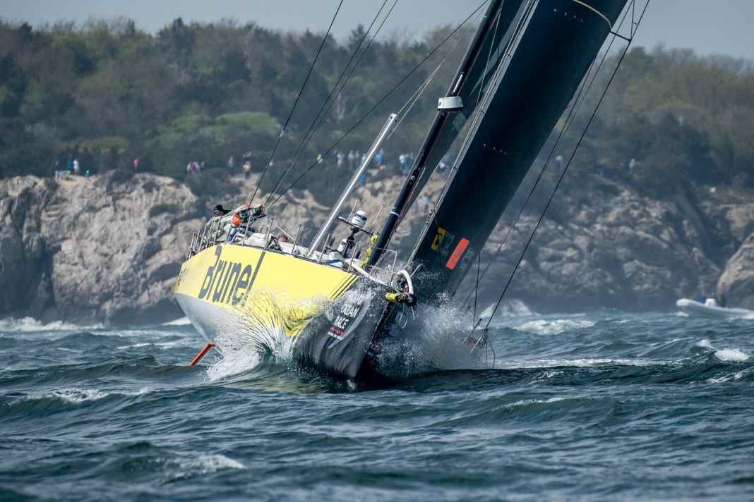 Flying Dutchmen: Team Brunel with a lightning start in leg 9