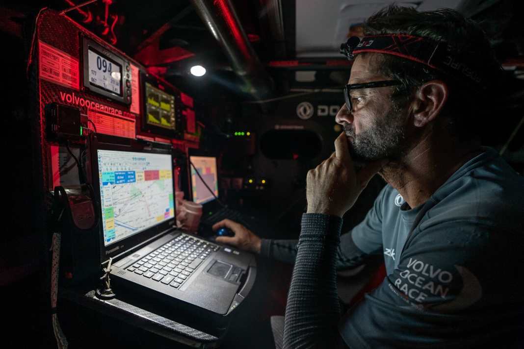 Multiple-choice test for the navigators: Who is right?
