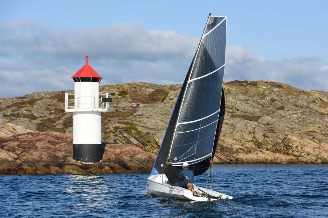 Gommone da viaggio in carbonio per la vela e il canottaggio