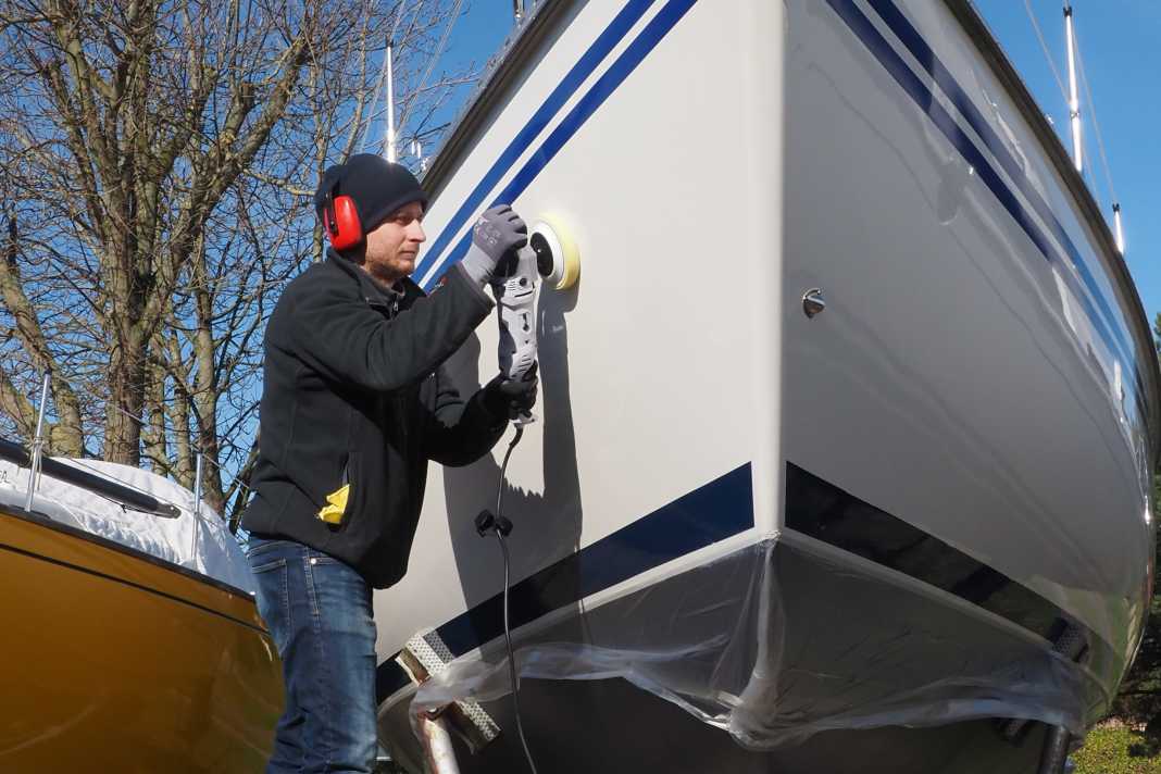 Polishing machine test for a shiny hull