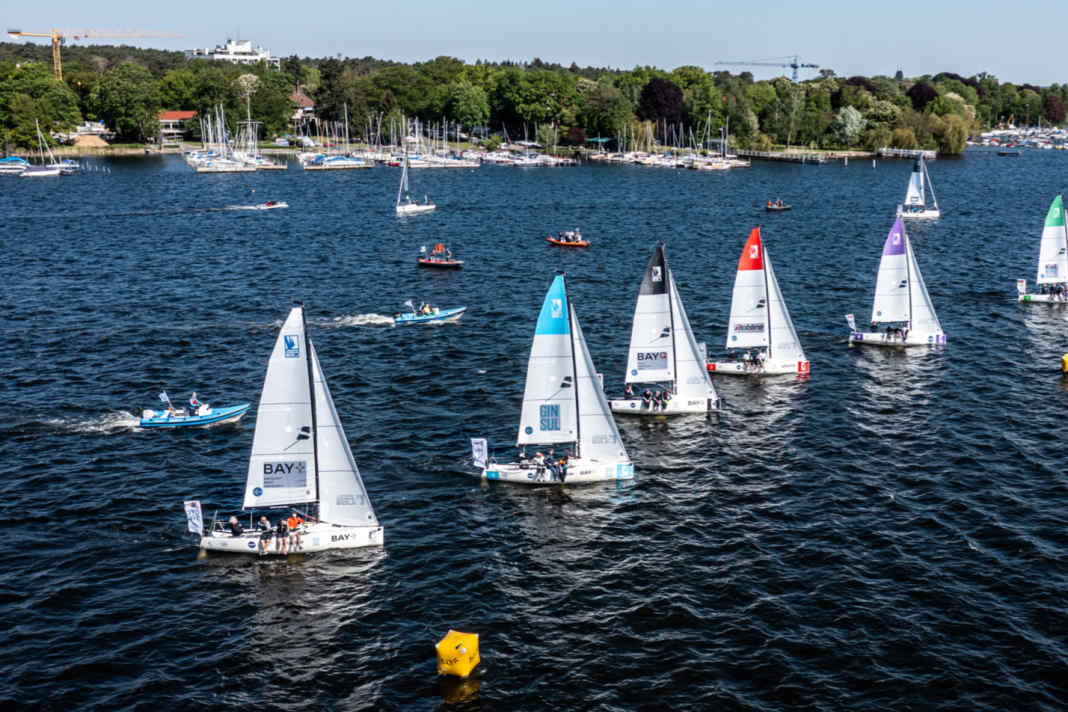 Startschuss zur zwölften Saison – 36 Teams beim Liga-Auftakt auf dem Wannsee