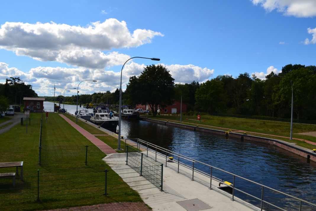 Temps d'attente sur le canal Elbe-Lübeck