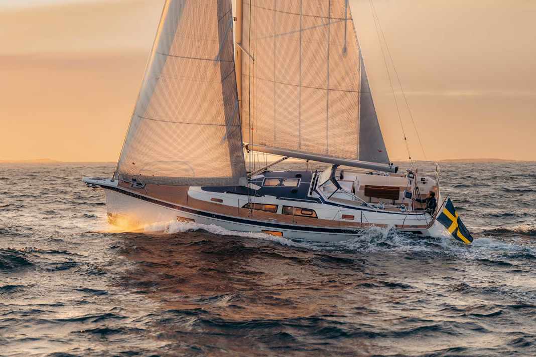Erste Fotos der neuen HR 370 mit Achtercockpit