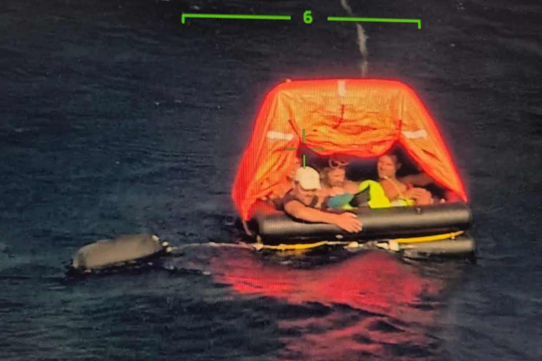 German sailor rescued after cat capsize in the Caribbean