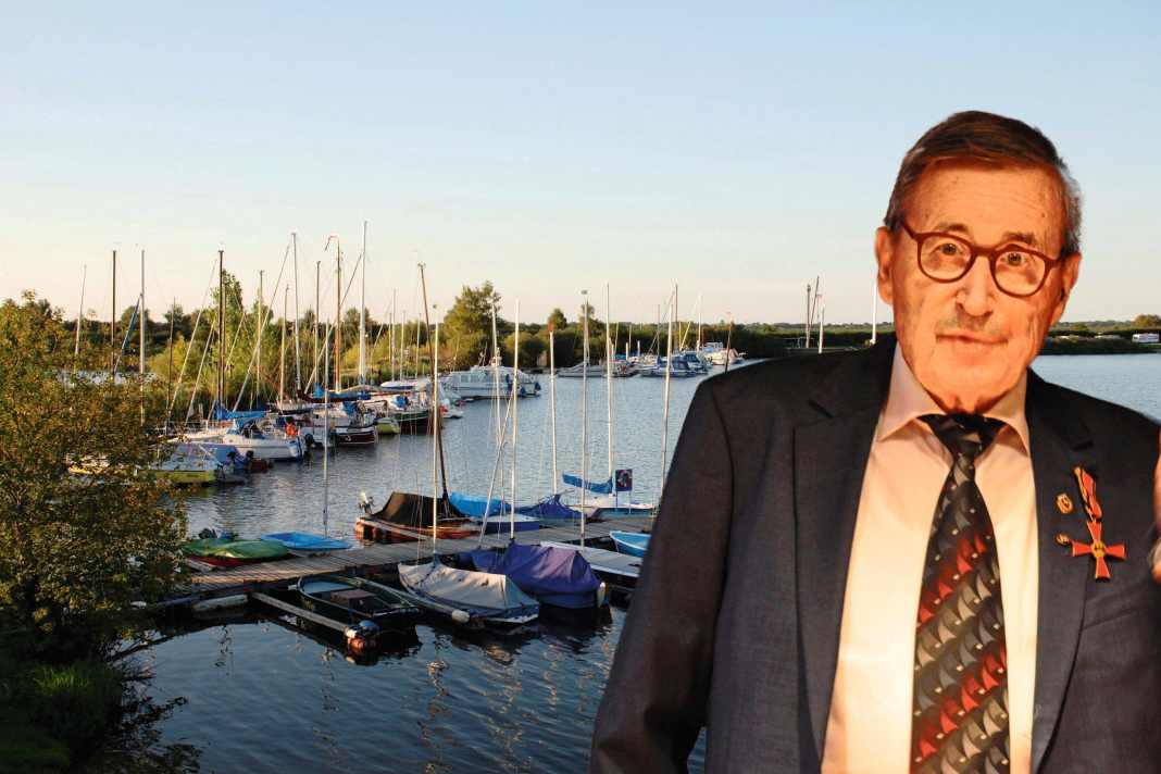 Bundesverdienstkreuz - haben Sie am Stuhl geklebt?