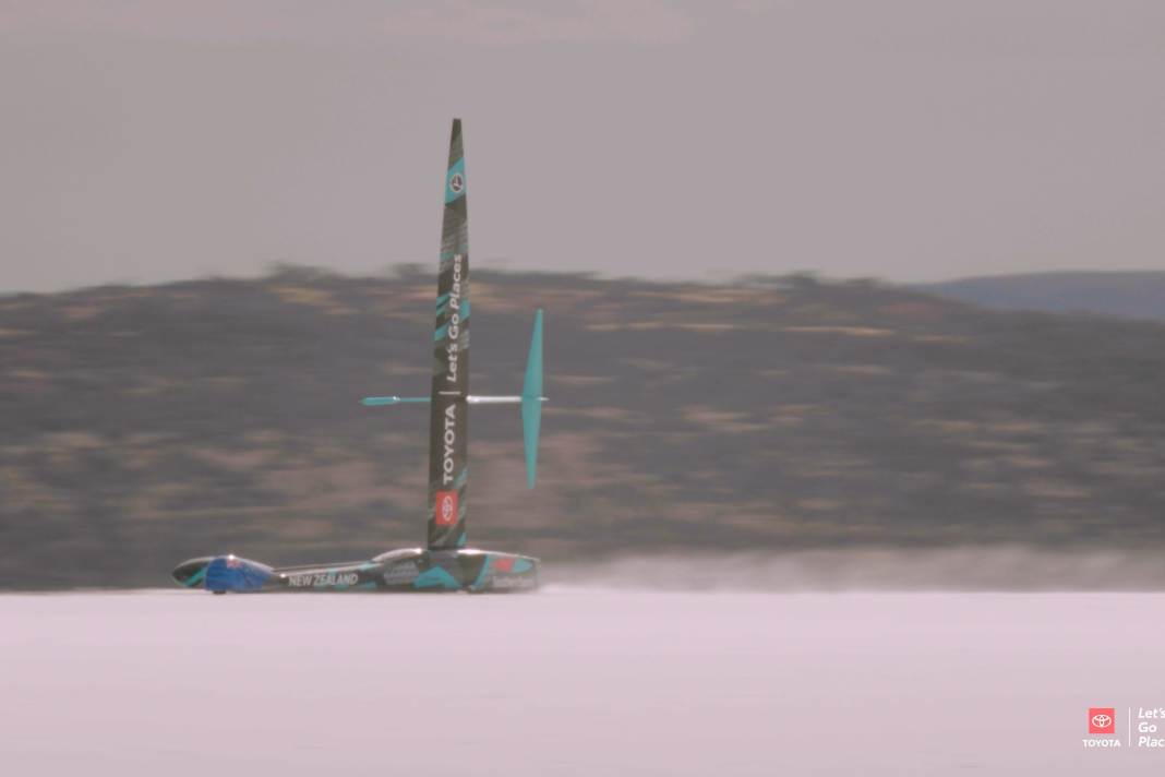 Abermals neuer Weltrekord von Team New Zealand – 225,58 km/h!