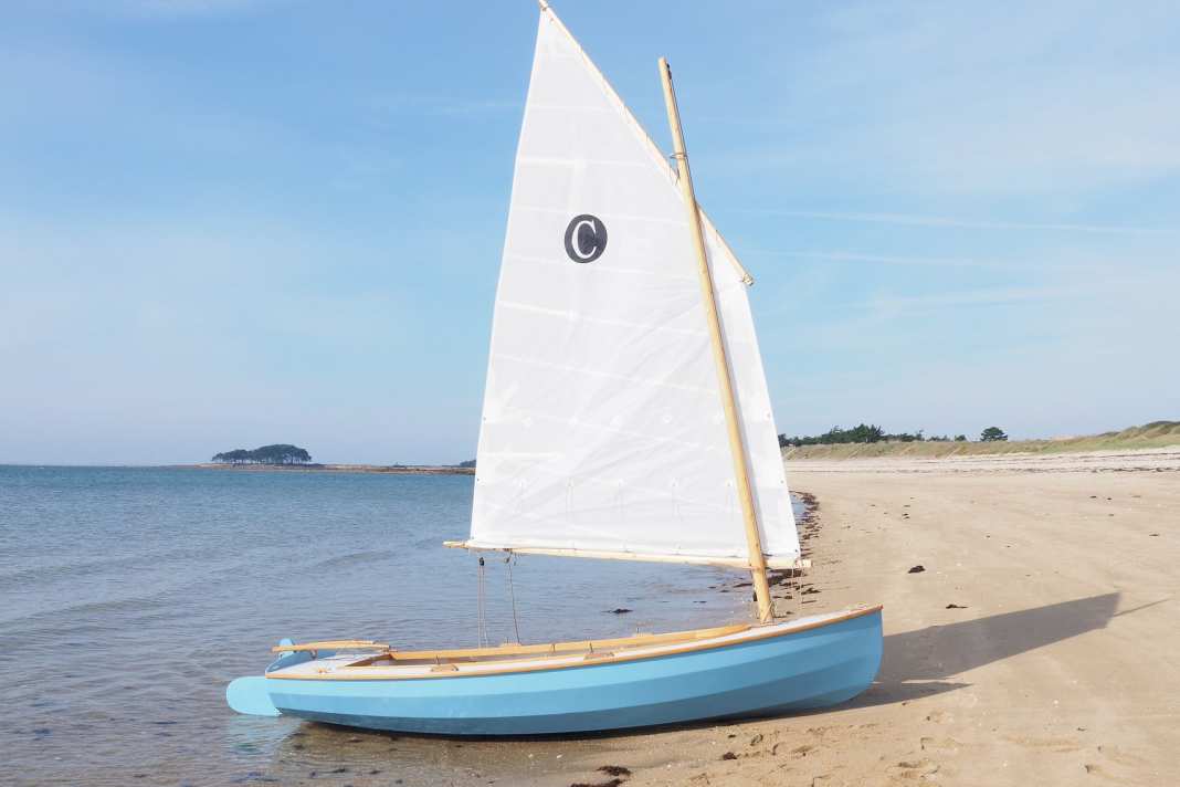 Retro daysailer to build yourself