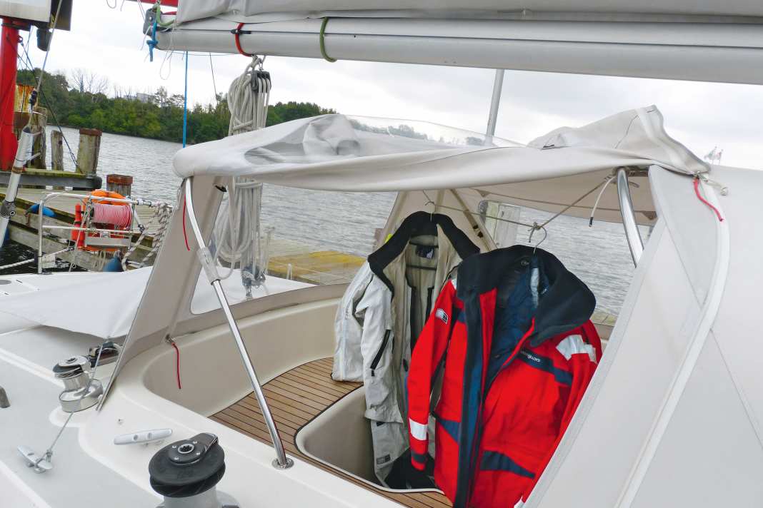 Solutions against moisture below deck