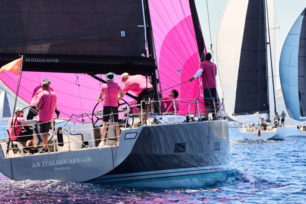 XXL-Werftregatta – 80 Yachten über eine Linie und um viele Felsen