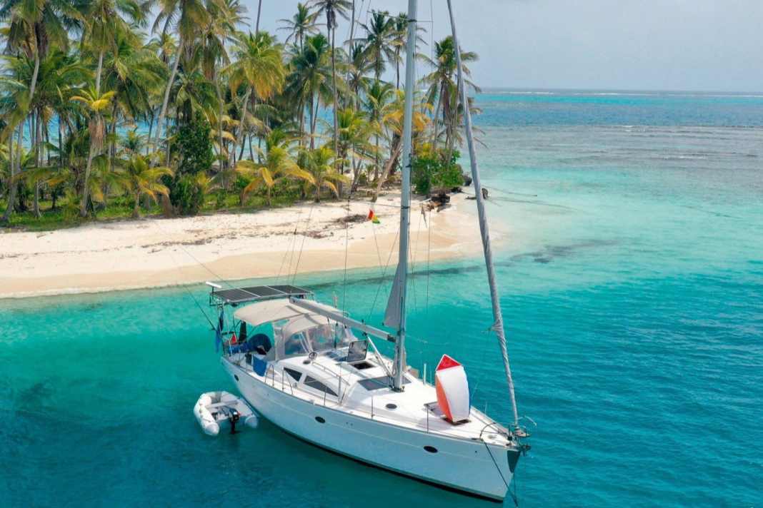 Three friends sail around the world - and on social media
