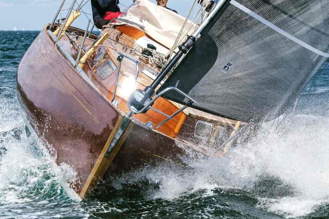 Forestay tension, the forgotten trim instrument