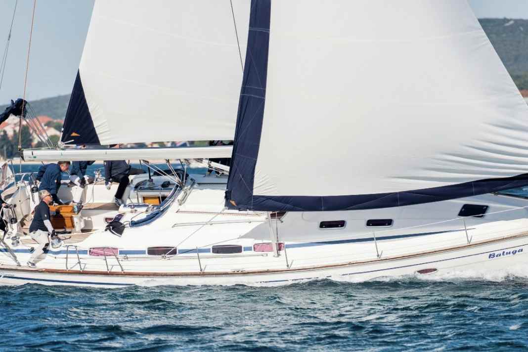 Schomacker extends cover for charter crews