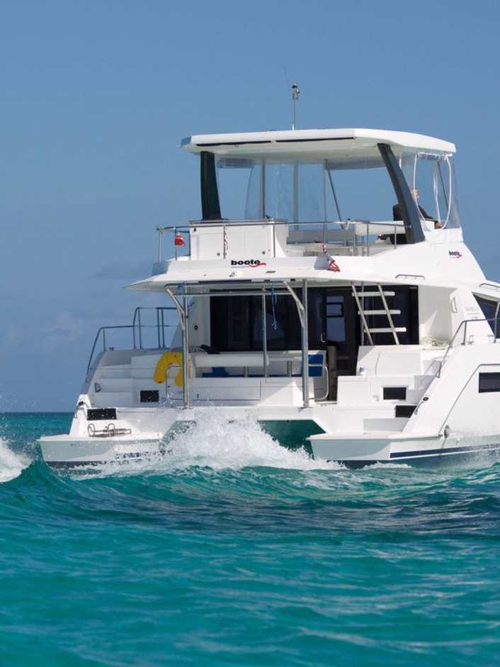 Instruction on the catamaran - know what is where