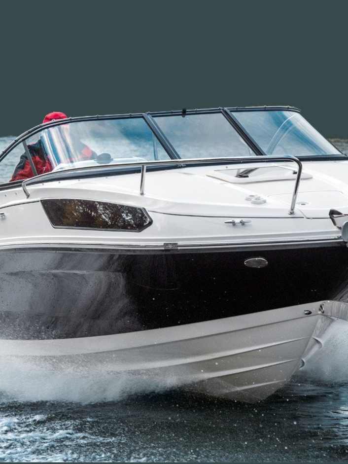 Bayliner VR5 Cuddy - Angehängt
