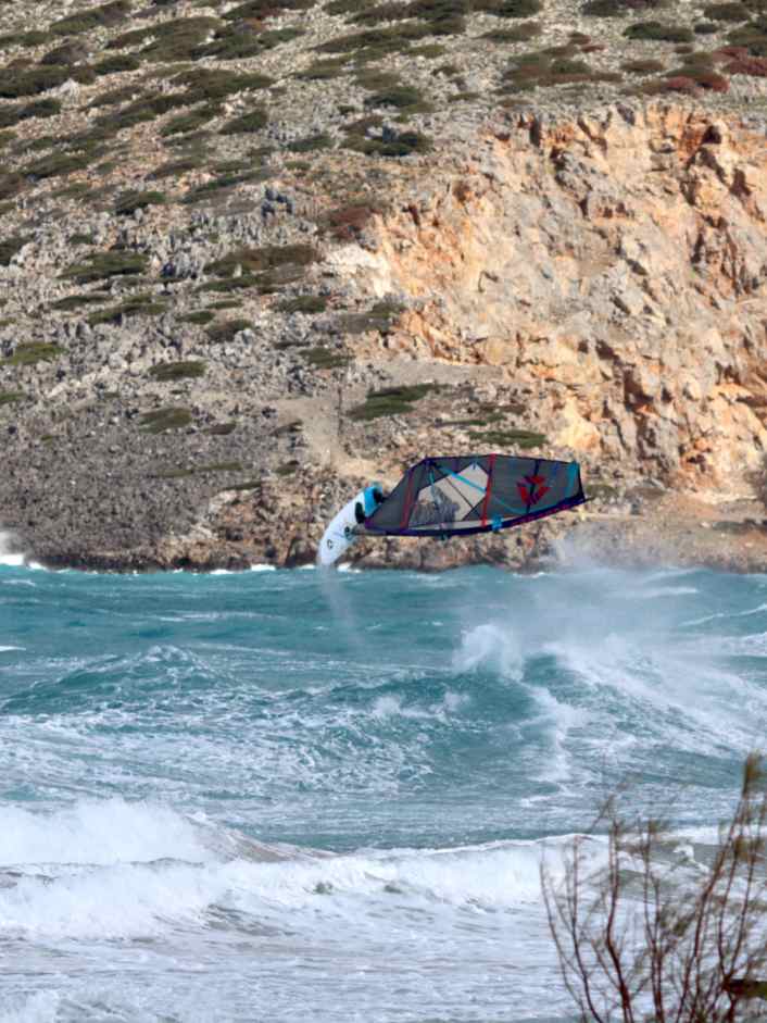 Windsurfen auf Kreta - der Ruf der Winterwellen