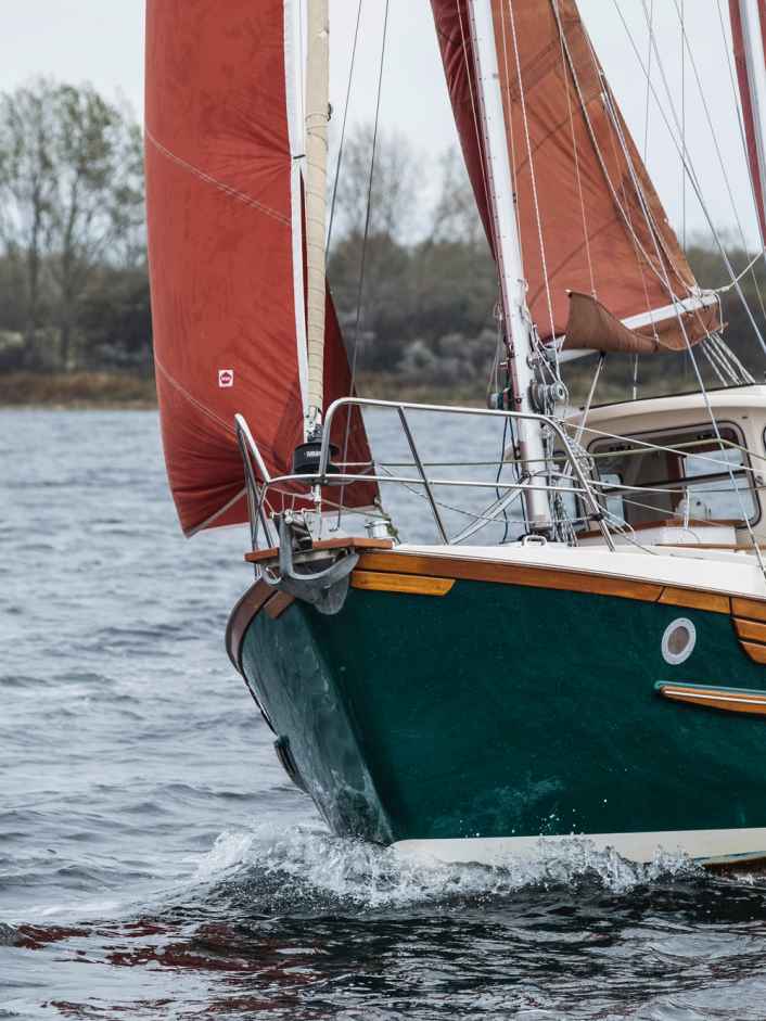 Bateau à moteur pour tous les temps en test d'occasion