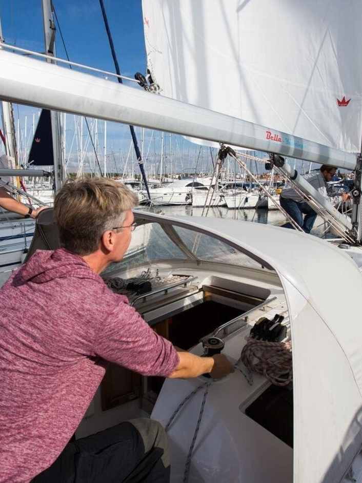 Important tips for taking over a charter yacht