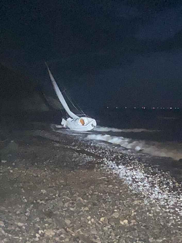 Schwer verletzt: Einhandsegler strandet bei Hiddensee
