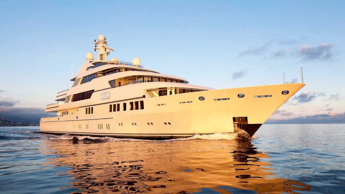 Refit Special: Modern paint job for 