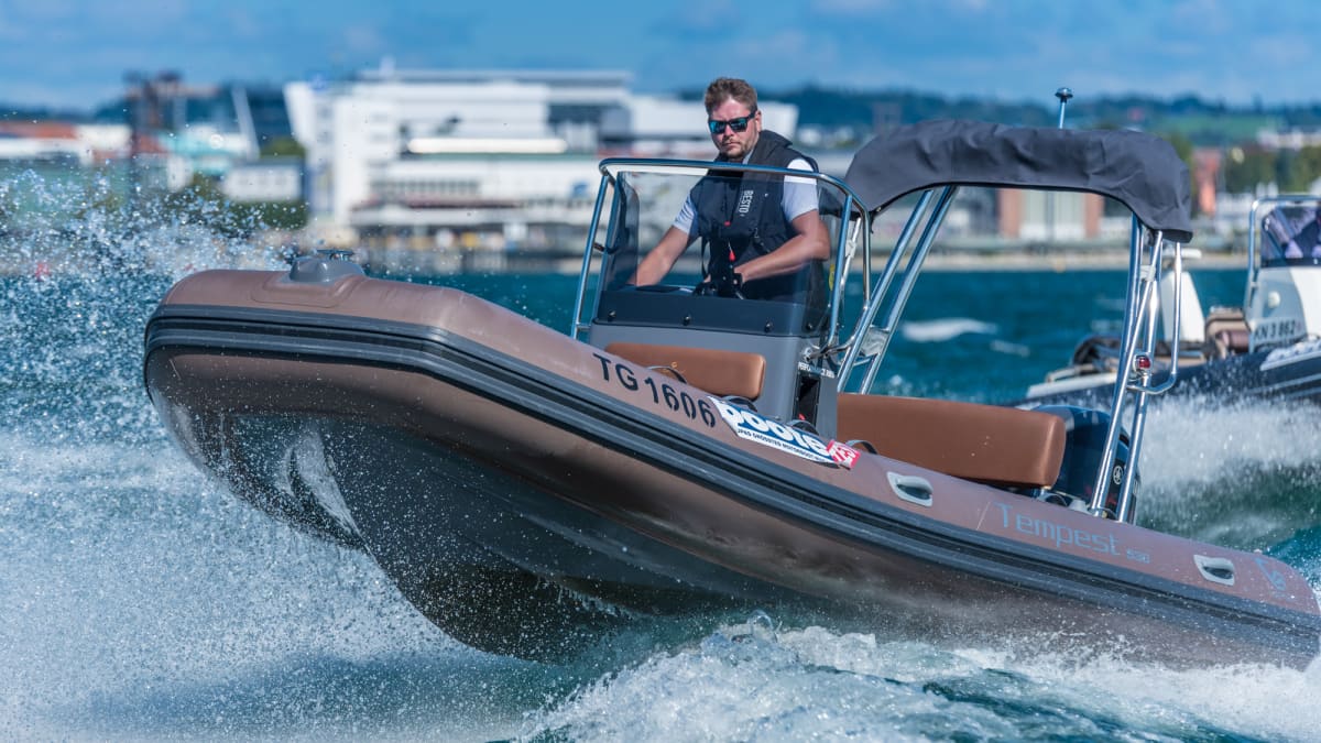 Capelli Tempest 530: Fahrspaß mit italienischem RIB - mit Video | BOOTE