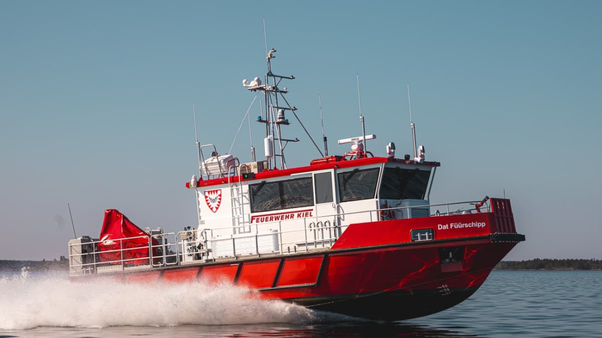 Sicherheit: Neues Hybrid-Rettungsboot für die Kieler Feuerwehr | BOOTE