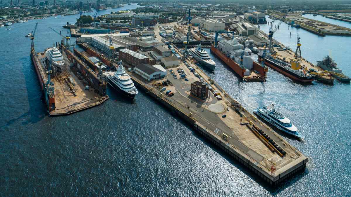 Shipyard news: Lürssen sells marine division NVL - concentration on ...