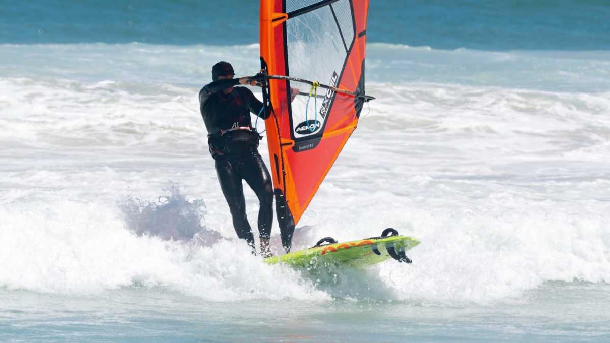 Wave riding technique: How to ride the Board-360 on the wave | SURF