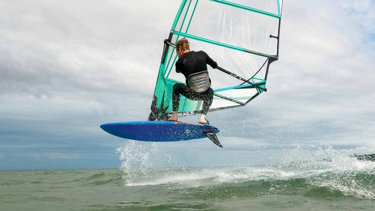 Weed fins: Six freeride fins tested against seagrass | SURF