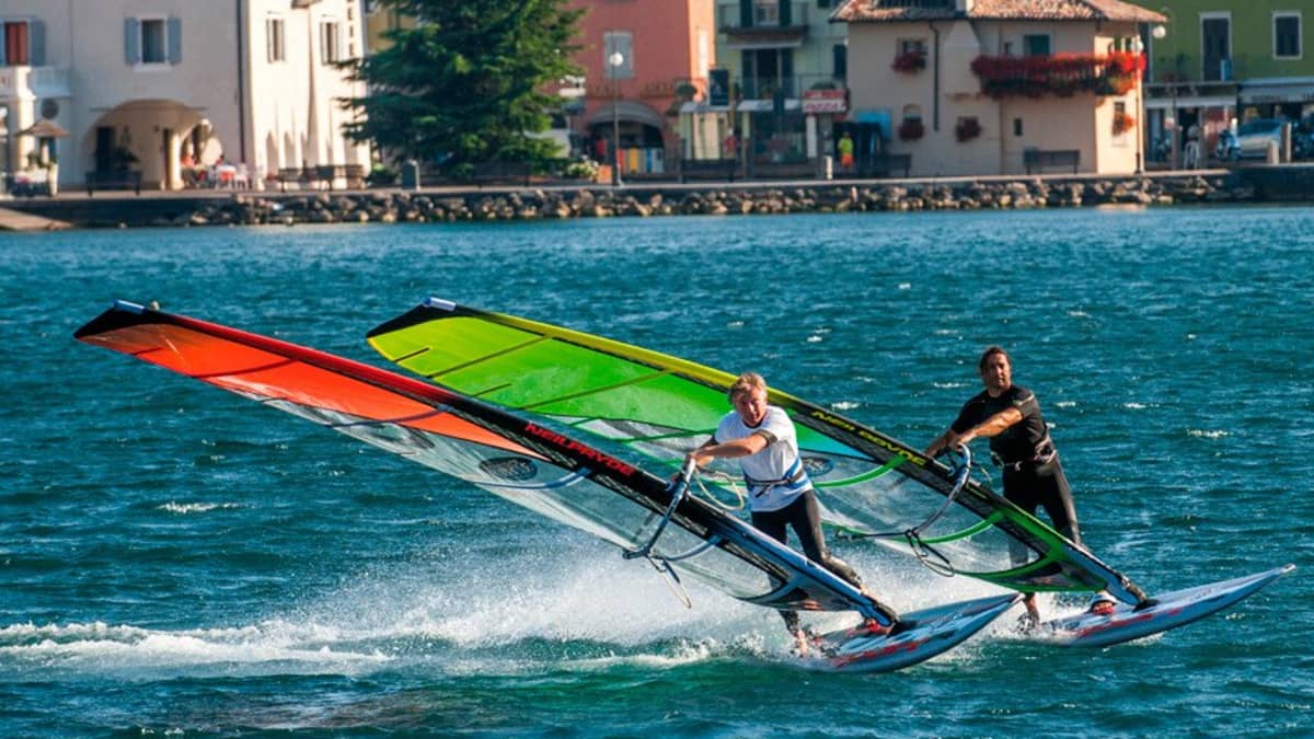 NeilPryde Hornet 7.2 against Hellcat 7.2 | SURF