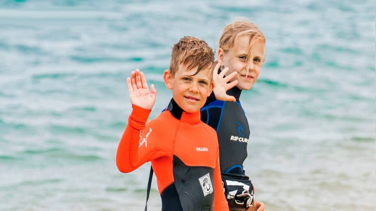 Test: 12 wetsuits for children | SURF