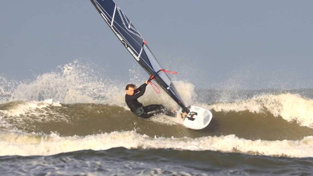 Waveboards 2024: Drehwunder für Sahnetage - der Quatro Pyramid im Test ...