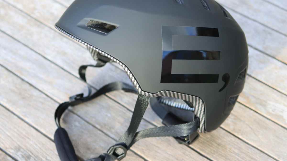 Savety: Leicht & schlagfest - der Ensis Double Shell Helm im Test | SURF