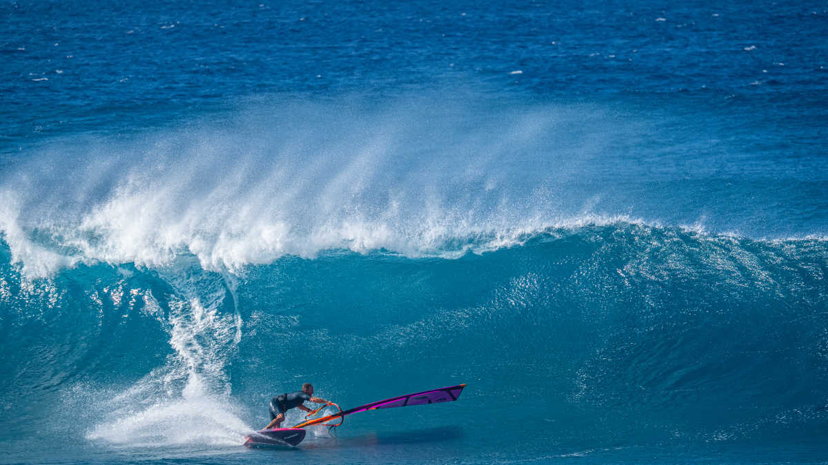 Gallery: Kona wind in Lanes - Sarah Jackson on an extraordinary day | SURF